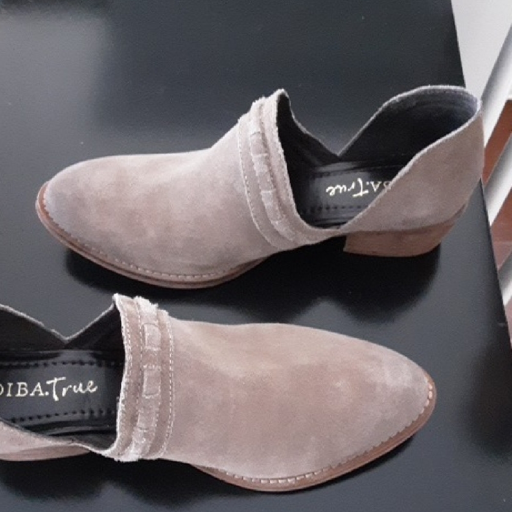 Diba True Suede Bootie/shoe
